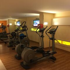 Movenpick Hotel Amsterdam City Centre Амстердам фитнесс-зал фото 2