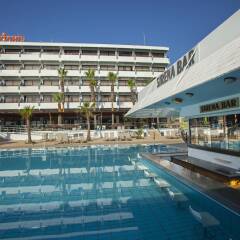 Отель Cavo Maris Beach бассейн фото 2