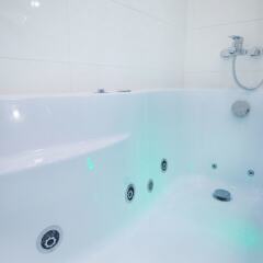 Апартаменты Kvart Apartment Dobryninskaya with sauna спа