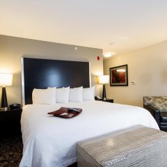 Hampton Inn & Suites DuPont in Dupont, United States of America from 212$, photos, reviews - zenhotels.com guestroom