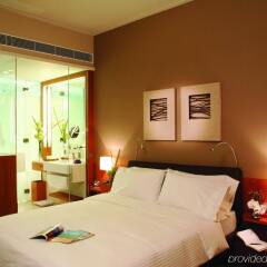 Отель Novotel Citygate Hong Kong комната для гостей фото 3
