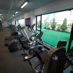 Grand Emperor Hotel фитнесс-зал фото 2