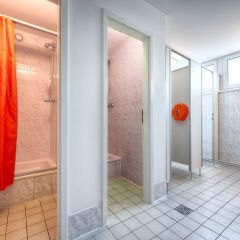 Enjoy Hostel Berlin City West Берлин бассейн