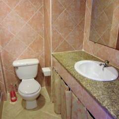Апартаменты Sea View 1 bed Apartment Паттайя ванная