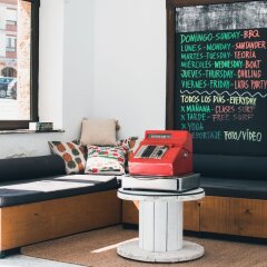 Отель Latas Surf House Испания, Рибамонтан-аль-Мар - отзывы, цены и фото номеров - забронировать отель Latas Surf House онлайн интерьер отеля фото 3