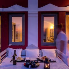 Отель Ikies Traditional Houses Греция, Остров Санторини - 1 отзыв об отеле, цены и фото номеров - забронировать отель Ikies Traditional Houses онлайн в номере