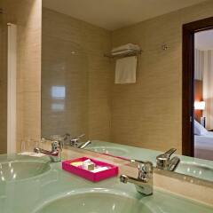 Zenit Valencia Hotel ванная