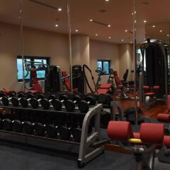 Отель Sherwood Suites фитнесс-зал фото 2