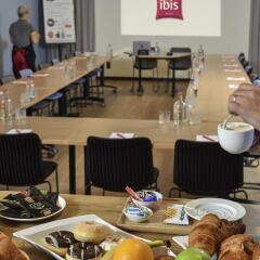Отель ibis Brussels Erasmus Бельгия, Брюссель - отзывы, цены и фото номеров - забронировать отель ibis Brussels Erasmus онлайн помещение для мероприятий