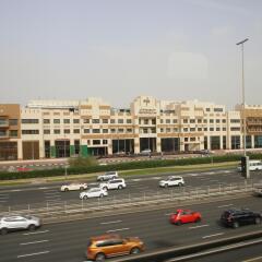 Metropolitan Hotel Dubai парковка