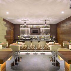 Отель Hilton Garden Inn Dubai Al Muraqabat сауна