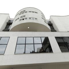 Отель Gjuta Hotel Албания, Тирана - отзывы, цены и фото номеров - забронировать отель Gjuta Hotel онлайн в номере