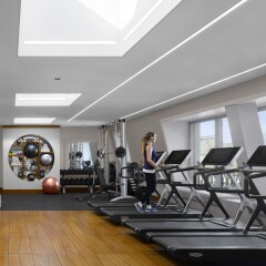 Отель Four Seasons Hotel Geneva Швейцария, Женева - отзывы, цены и фото номеров - забронировать отель Four Seasons Hotel Geneva онлайн фитнесс-зал фото 4