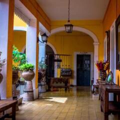 Отель Casona Tlaquepaque Temazcal y Spa интерьер отеля фото 3