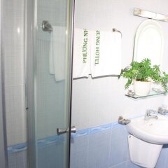 Отель Phuong Nhung Hotel Вьетнам, Нячанг - 2 отзыва об отеле, цены и фото номеров - забронировать отель Phuong Nhung Hotel онлайн ванная