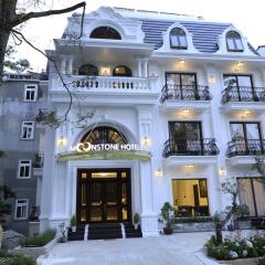 Moonstone Hotel Далат вид на фасад