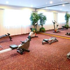 Golden Crown China Hotel фитнесс-зал