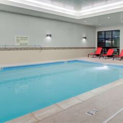 Отель Hampton Inn And Suites By Hilton Columbus Scioto Downs бассейн фото 3