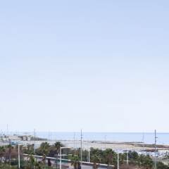 Апартаменты You Stylish Beach Apartments пляж