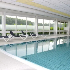 Отель Fletcher Hotel - Resort Spaarnwoude Нидерланды, Велсен-Зюйд - отзывы, цены и фото номеров - забронировать отель Fletcher Hotel - Resort Spaarnwoude онлайн бассейн фото 2