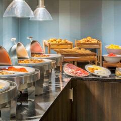 Отель Mercure London Heathrow Hotel Великобритания, Лондон - отзывы, цены и фото номеров - забронировать отель Mercure London Heathrow Hotel онлайн питание