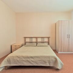 Отель Flathome24 Near Metro Komendanskiy Prospect Санкт-Петербург комната для гостей