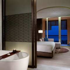 Отель Park Hyatt Abu Dhabi Hotel & Villas ОАЭ, Абу-Даби - 3 отзыва об отеле, цены и фото номеров - забронировать отель Park Hyatt Abu Dhabi Hotel & Villas онлайн ванная фото 2