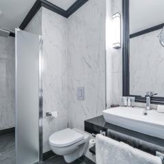 Отель Maison Astor Paris, Curio Collection by Hilton ванная