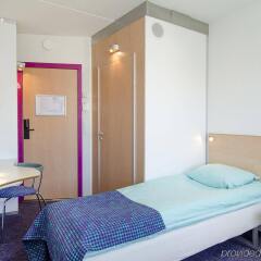 CABINN Aalborg Hotel комната для гостей