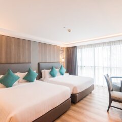 Отель Citrus Suites Sukhumvit 6 By Compass Hospitality Бангкок комната для гостей фото 4
