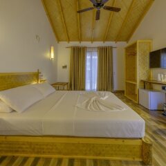 Отель Ameera Maldives сейф в номере