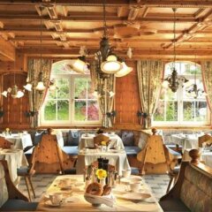 Hotel Rothirsch by Skinetworks питание