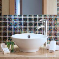Отель Hilton Vilamoura As Cascatas Golf Resort & Spa Португалия, Пешао - отзывы, цены и фото номеров - забронировать отель Hilton Vilamoura As Cascatas Golf Resort & Spa онлайн ванная фото 2