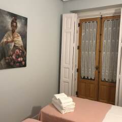 Апартаменты Stay at Home Madrid Apartments VIII комната для гостей