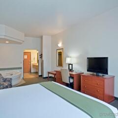 Отель Holiday Inn Express & Suites Ashland удобства в номере фото 2