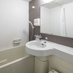 Отель Comfort Hotel Tokyo Higashi Nihombashi Япония, Токио - 2 отзыва об отеле, цены и фото номеров - забронировать отель Comfort Hotel Tokyo Higashi Nihombashi онлайн ванная