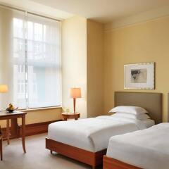 Отель Park Hyatt Hamburg Германия, Гамбург - 1 отзыв об отеле, цены и фото номеров - забронировать отель Park Hyatt Hamburg онлайн комната для гостей фото 4