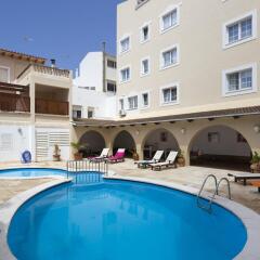 Отель Menorca Patricia Испания, Сьюдадела - отзывы, цены и фото номеров - забронировать отель Menorca Patricia онлайн бассейн фото 2