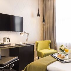 Отель Holiday Inn Dresden - Am Zwinger Германия, Дрезден - 2 отзыва об отеле, цены и фото номеров - забронировать отель Holiday Inn Dresden - Am Zwinger онлайн комната для гостей