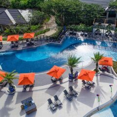 Отель Crimson Resort and Spa Mactan Филиппины, Лапу-Лапу - 1 отзыв об отеле, цены и фото номеров - забронировать отель Crimson Resort and Spa Mactan онлайн бассейн