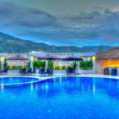 Отель Montana Grand Phuket бассейн фото 2