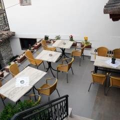 Отель Osumi Hotel Албания, Берат - отзывы, цены и фото номеров - забронировать отель Osumi Hotel онлайн питание фото 3