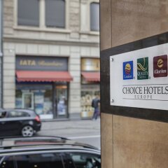 Comfort Hotel Frankfurt Central Station парковка