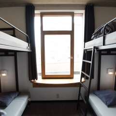 Liège Youth Hostel сейф в номере