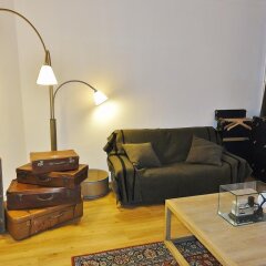 Отель Train Flat Apartment Brussels Бельгия, Брюссель - отзывы, цены и фото номеров - забронировать отель Train Flat Apartment Brussels онлайн комната для гостей фото 2