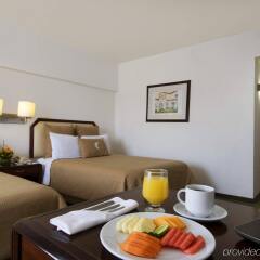 Отель Fiesta Inn Chihuahua в номере