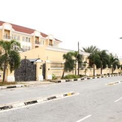 Отель The Gilgal Guest House парковка