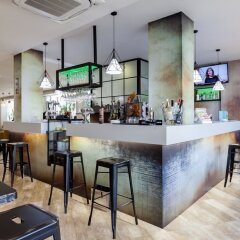 Hotel Puerta de Toledo гостиничный бар