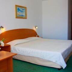 Park Hotel Kini- All Incusive сейф в номере