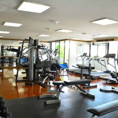 Отель Trinity Silom Hotel Таиланд, Бангкок - 2 отзыва об отеле, цены и фото номеров - забронировать отель Trinity Silom Hotel онлайн фитнесс-зал фото 4